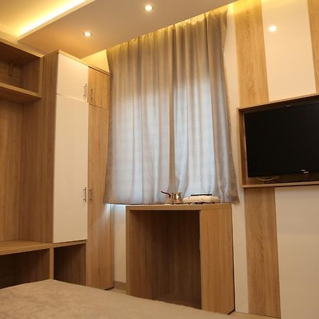 Gold Crown Apartments Jagodina Buitenkant foto