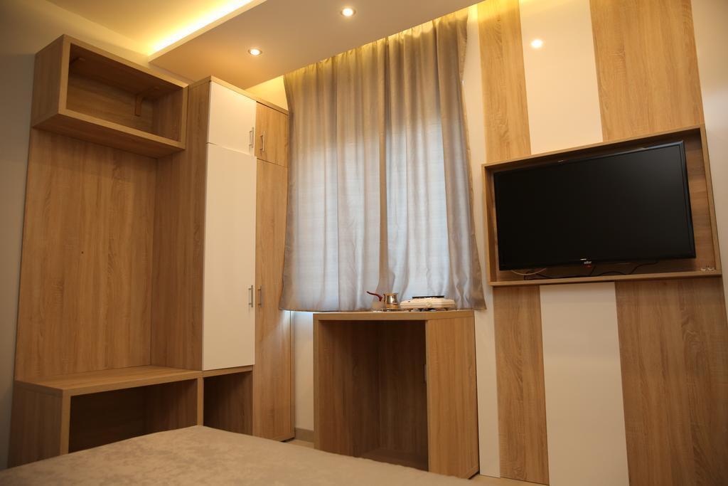 Gold Crown Apartments Jagodina Buitenkant foto