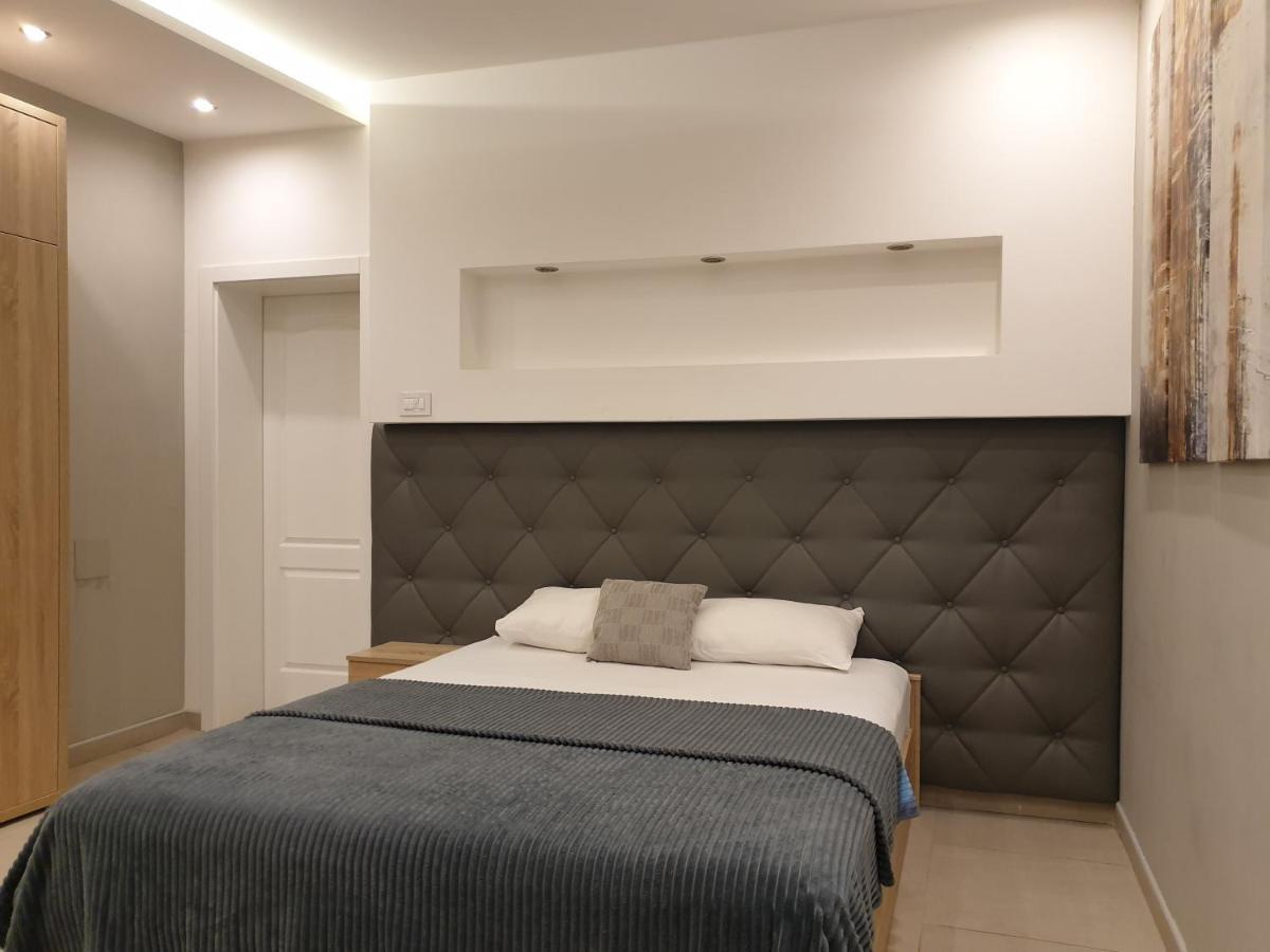Gold Crown Apartments Jagodina Buitenkant foto