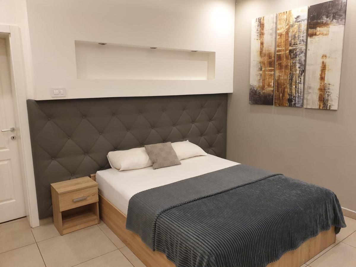Gold Crown Apartments Jagodina Buitenkant foto